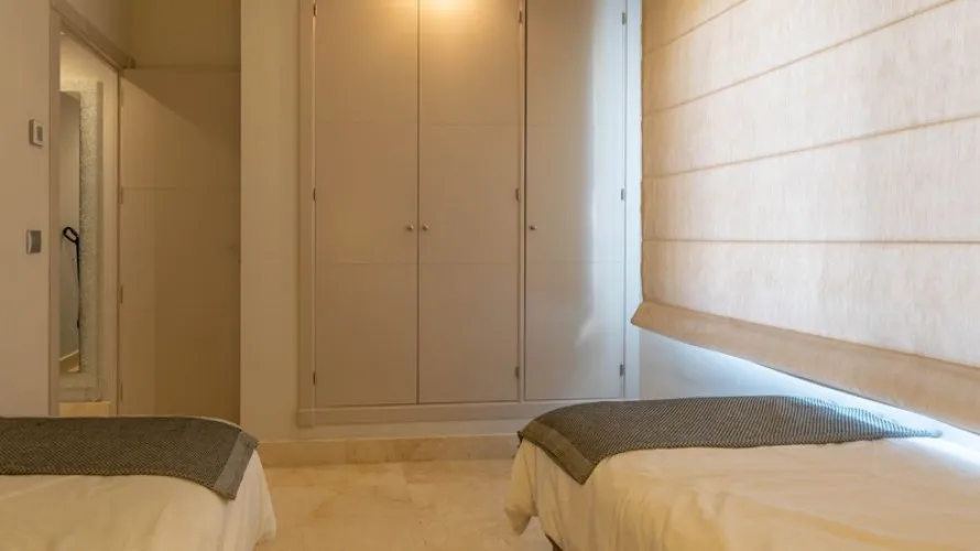 Apartamento de 3 dormitorios en Nueva Andalucía, Spain No. 437 № 19