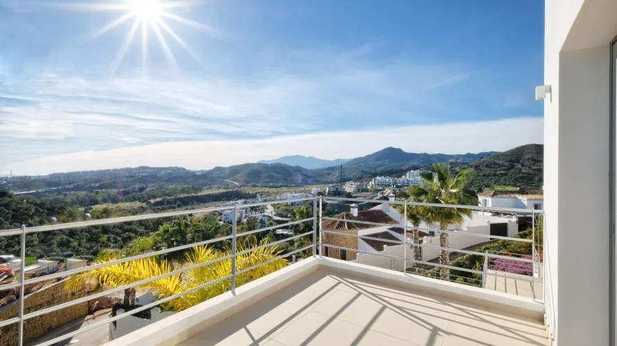 Villa de 4 dormitorios en Benahavís, Spain No. 261 № 1