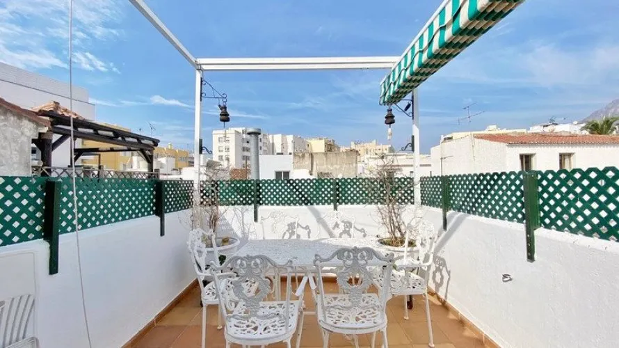 Dúplex de 3 dormitorios en Marbella, Spain No. 502 № 5