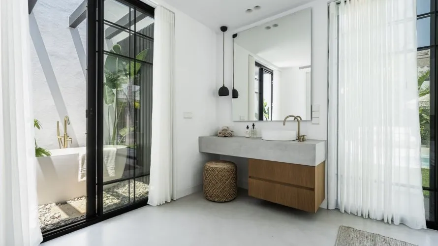 Villa de 4 dormitorios en Nueva Andalucía, Spain No. 238