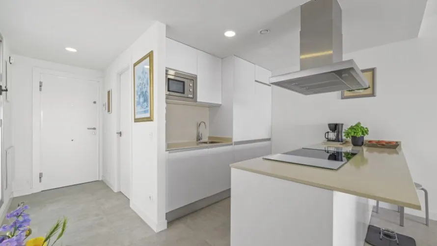Apartamento de 2 dormitorios en Benalmádena, Spain No. 456 № 14