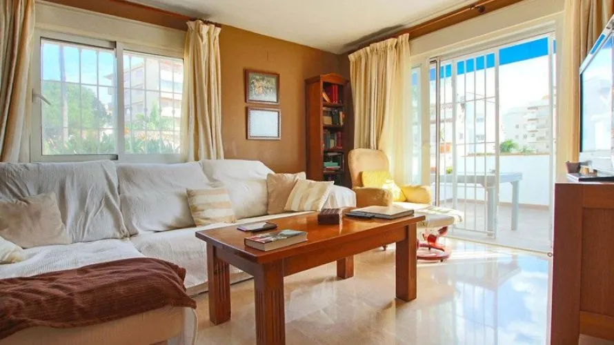 Apartamento de 3 dormitorios en Nueva Andalucía, Spain No. 298 № 23