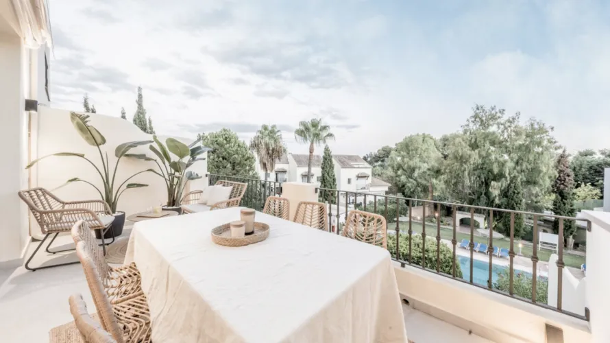 Ático de 3 dormitorios en Marbella, Spain No. 427