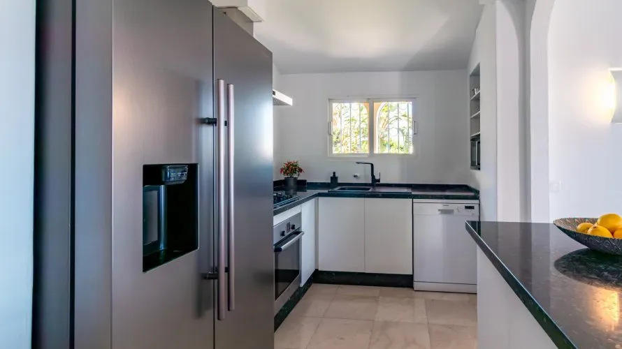 Villa de 5 dormitorios en Estepona, Spain No. 189 № 7