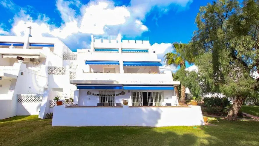 Apartamento de 3 dormitorios en Nueva Andalucía, Spain No. 298 № 20