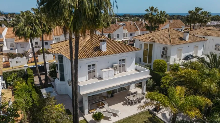 Сasa de 4 dormitorios en Estepona, Spain No. 504 № 15