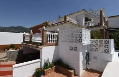 Villa de 5 dormitorios en Mijas, Spain No. 571