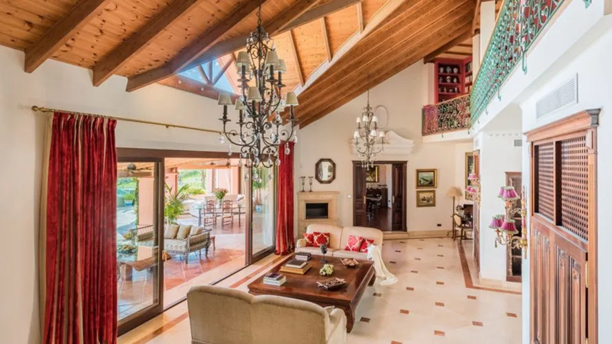 Villa de 8 dormitorios en Nueva Andalucía, Spain No. 390 № 22