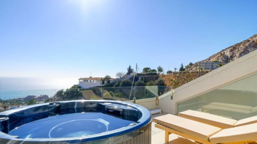 Dúplex de 3 dormitorios en Benalmádena, Spain No. 598 № 8
