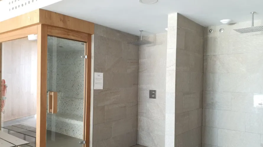 Dúplex de 3 dormitorios en Benalmádena, Spain No. 598 № 23