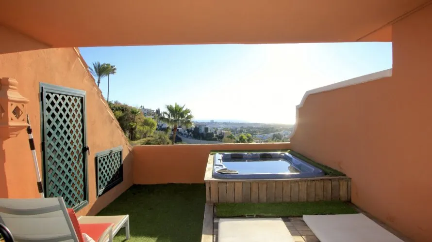 Dúplex de 3 dormitorios en Benahavís, Spain No. 296 № 17