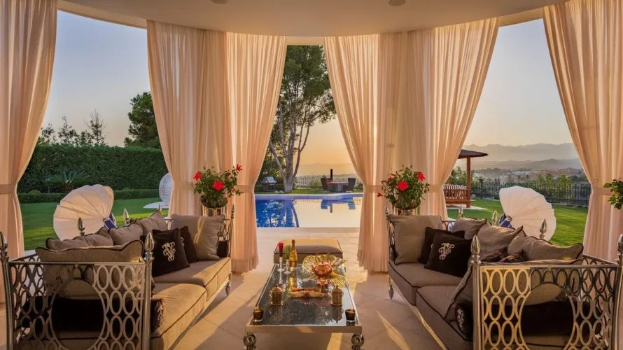 Villa de 7 dormitorios en Marbella, Spain No. 340 № 3