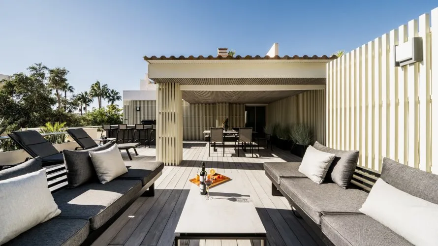 Apartamento de 2 dormitorios en Marbella, Spain No. 142 № 3