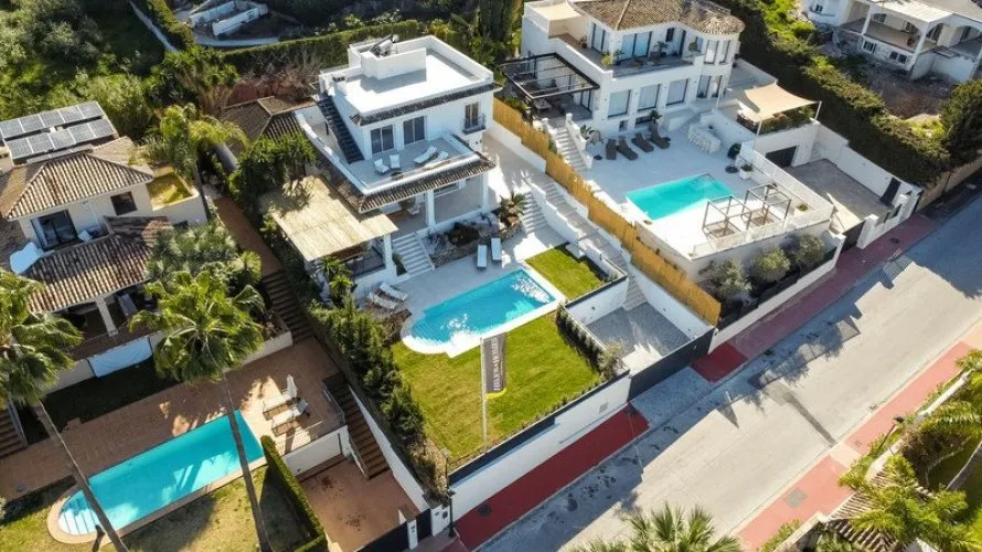 Villa de 5 dormitorios en Nueva Andalucía, Spain No. 348 № 12
