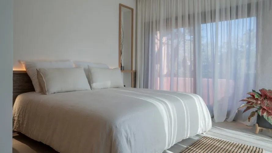 Apartamento de 3 dormitorios en Estepona, Spain No. 243 № 7