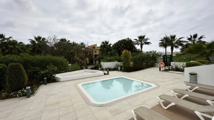 Apartamento de 3 dormitorios en Estepona, Spain No. 536 № 28