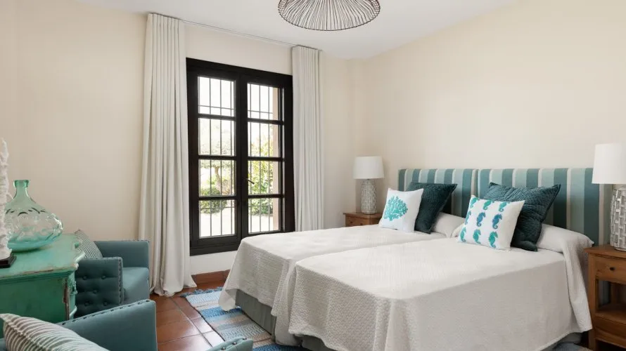 Villa de 4 dormitorios en Sotogrande, Spain No. 194 № 14