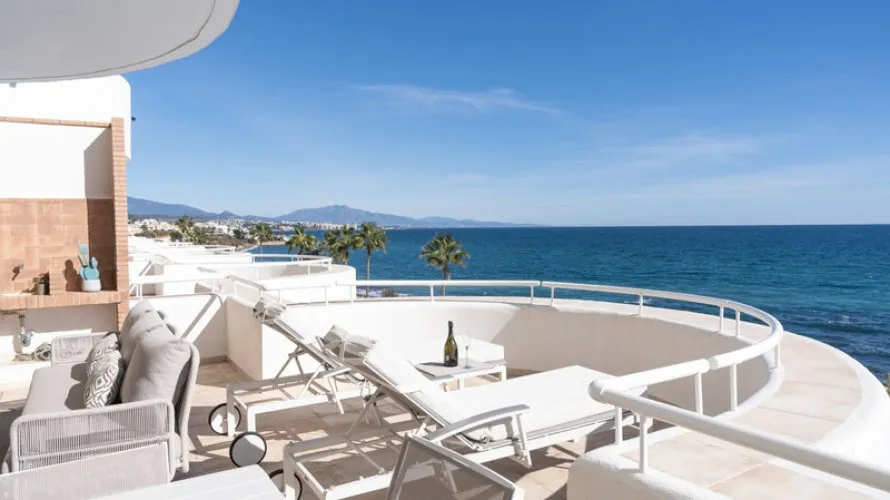Dúplex de 3 dormitorios en Estepona, Spain No. 328 № 15