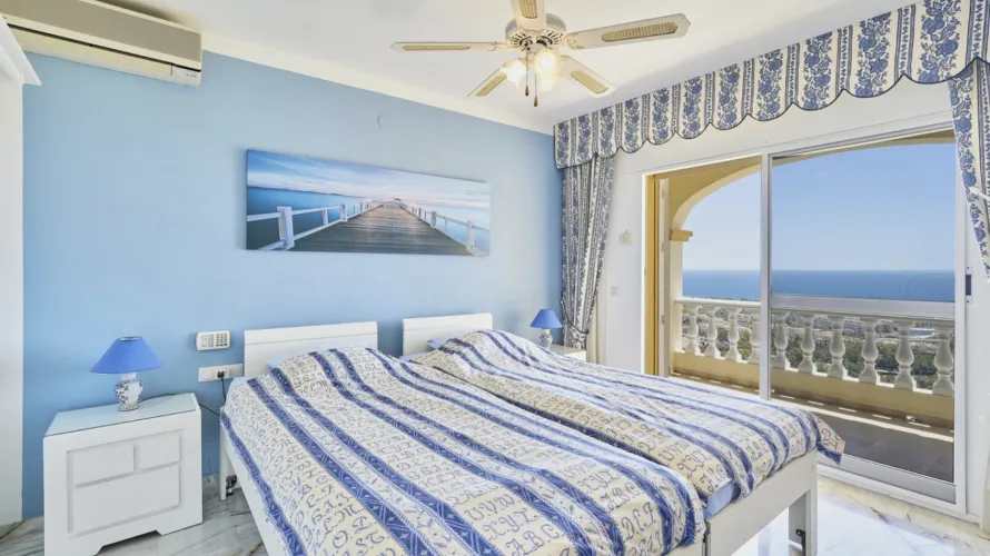 Сasa de 4 dormitorios en Benalmádena, Spain No. 611 № 10