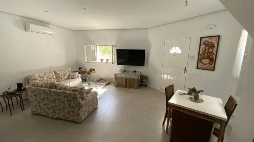 Villa de 4 dormitorios en Marbella, Spain No. 291