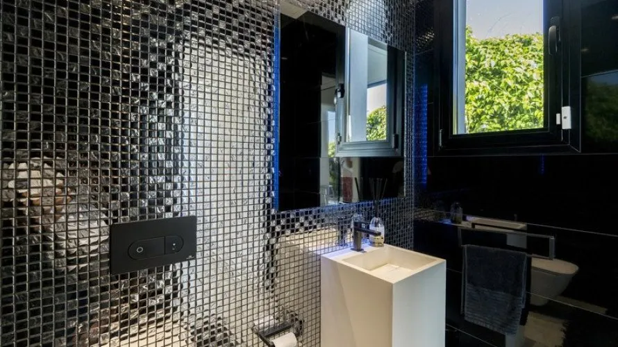 Villa de 4 dormitorios en Estepona, Spain No. 252 № 7