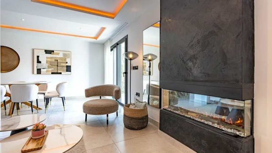 Villa de 6 dormitorios en Marbella, Spain No. 528 № 26
