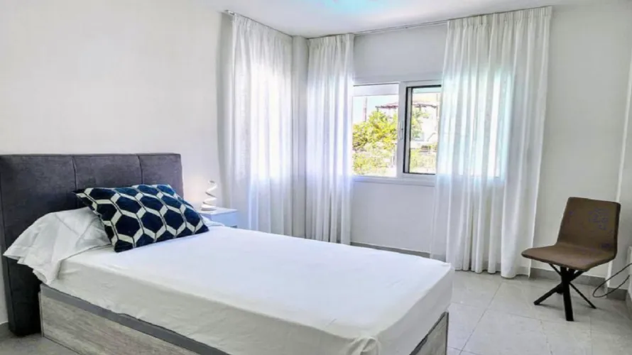 Villa de 6 dormitorios en Cortes (San Pedro De Alcantara), Spain No. 577 № 5