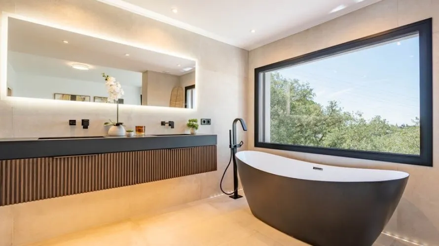 Villa de 6 dormitorios en Marbella, Spain No. 528 № 12