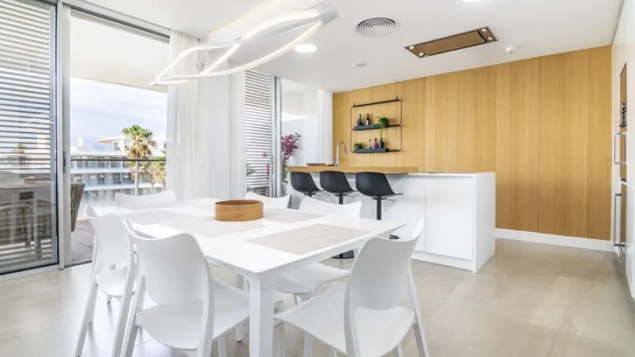 Apartamento de 3 dormitorios en Estepona, Spain No. 385 № 5