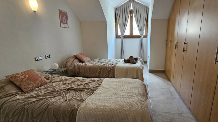 Dúplex de 3 dormitorios en Benalmádena, Spain No. 550 № 6