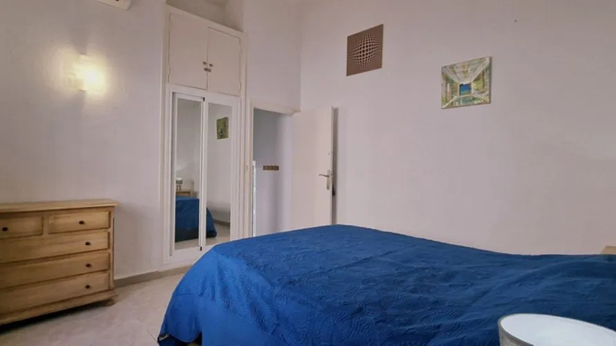 Villa de 4 dormitorios en Fuengirola, Spain No. 395 № 20
