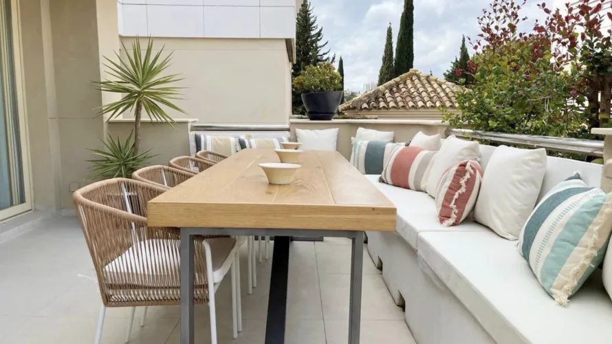 Apartamento de 3 dormitorios en Marbella, Spain No. 496 № 7