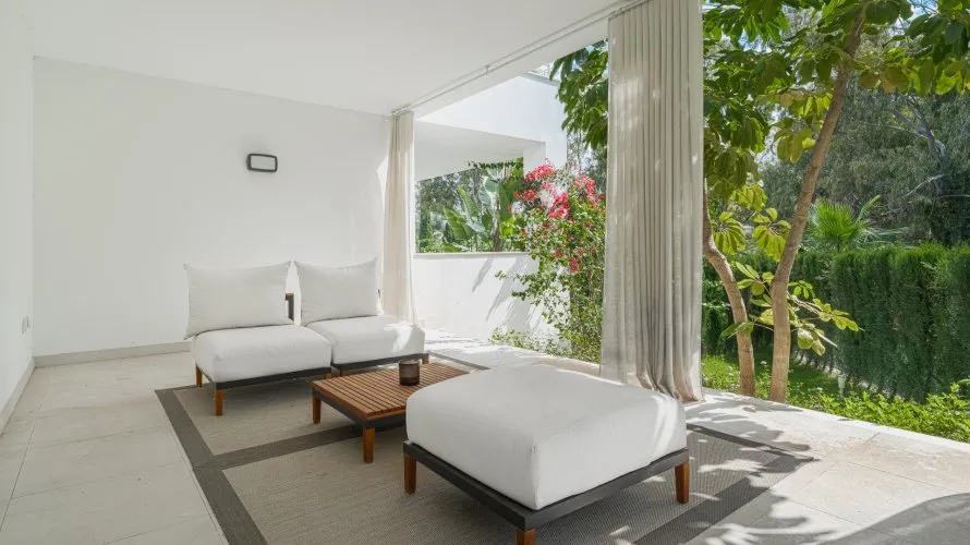 Apartamento de 3 dormitorios en Marbella, Spain No. 150 № 8