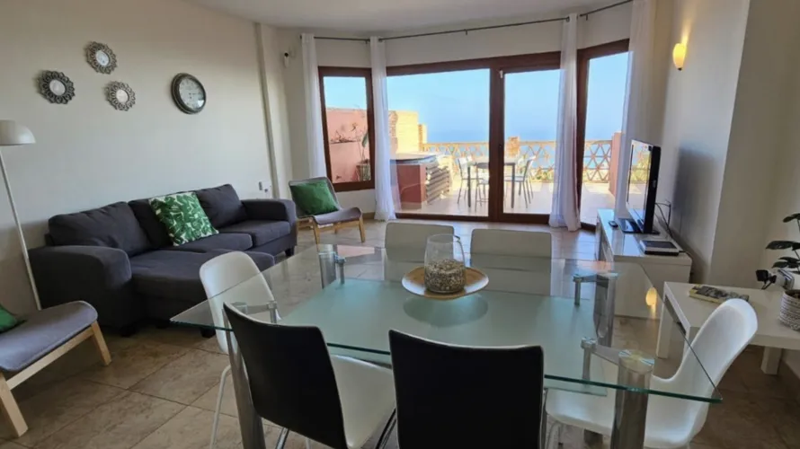 Dúplex de 3 dormitorios en Benalmádena, Spain No. 550 № 8