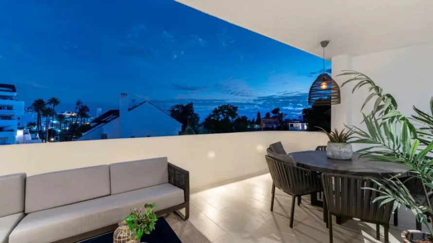 Apartamento de 3 dormitorios en Nueva Andalucía, Spain No. 417 № 1