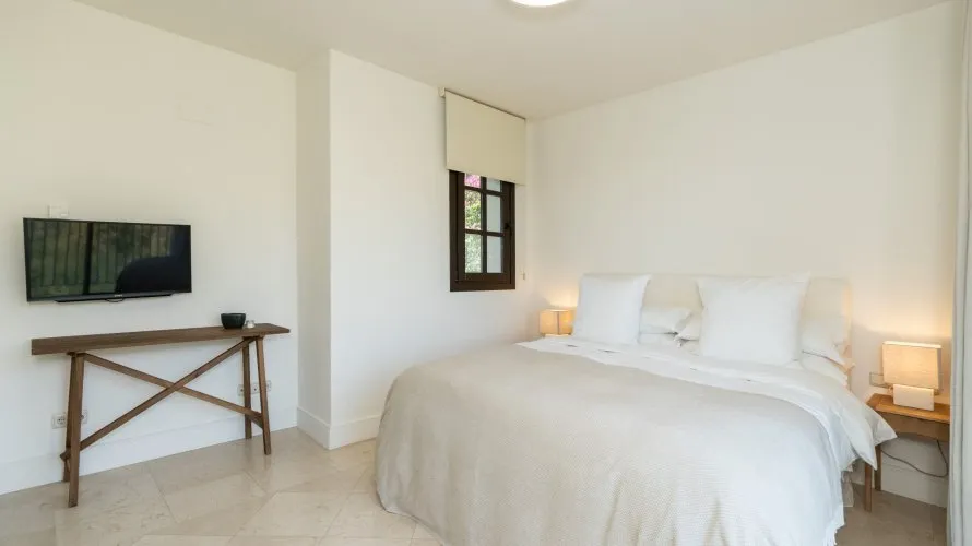 Сasa de 5 dormitorios en Marbella, Spain No. 188 № 4