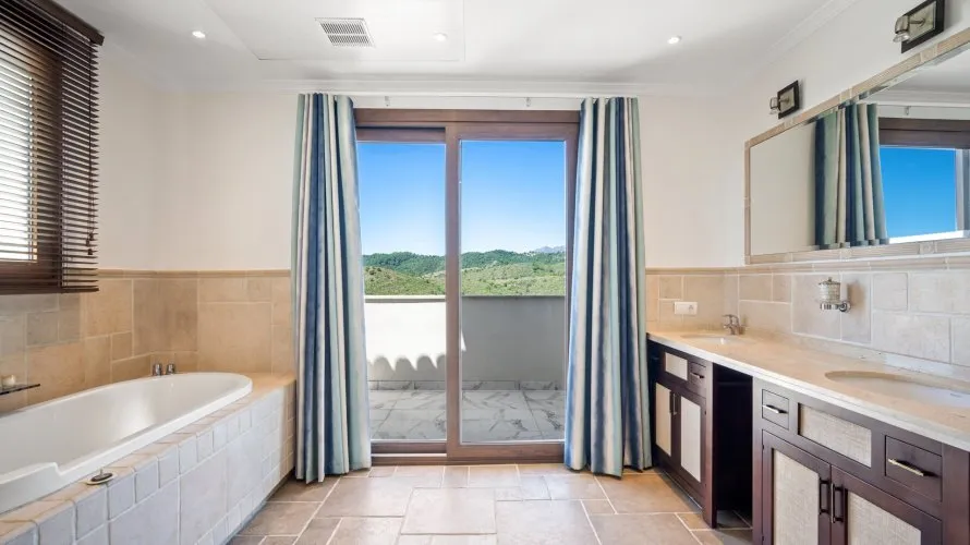 Villa de 6 dormitorios en Benahavís, Spain No. 430 № 15