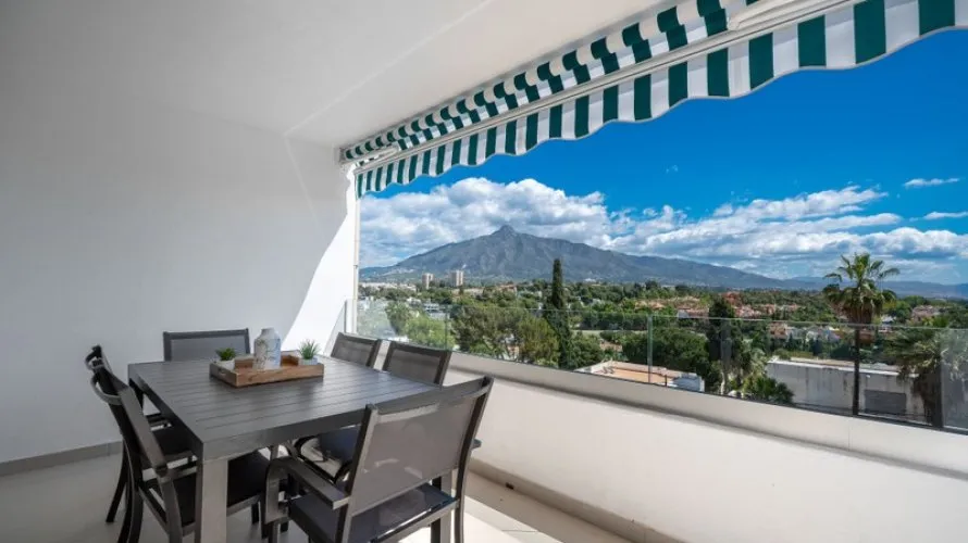 Apartamento de 3 dormitorios en Nueva Andalucía, Spain No. 602 № 28