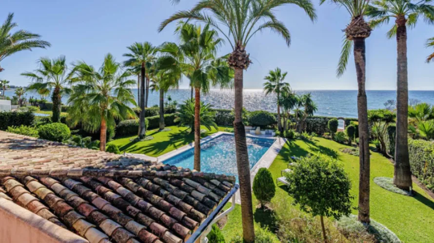 Сasa de 9 dormitorios en Estepona, Spain No. 396 № 9