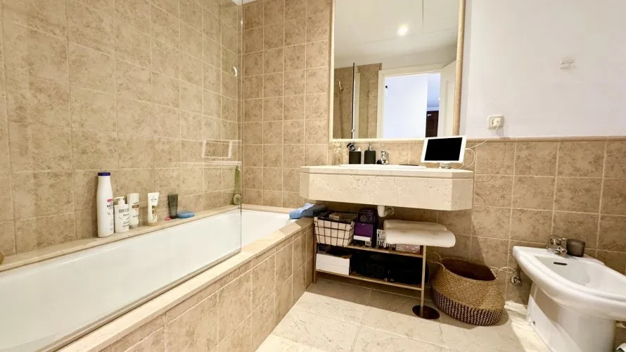Apartamento de 2 dormitorios en Estepona, Spain No. 412 № 8