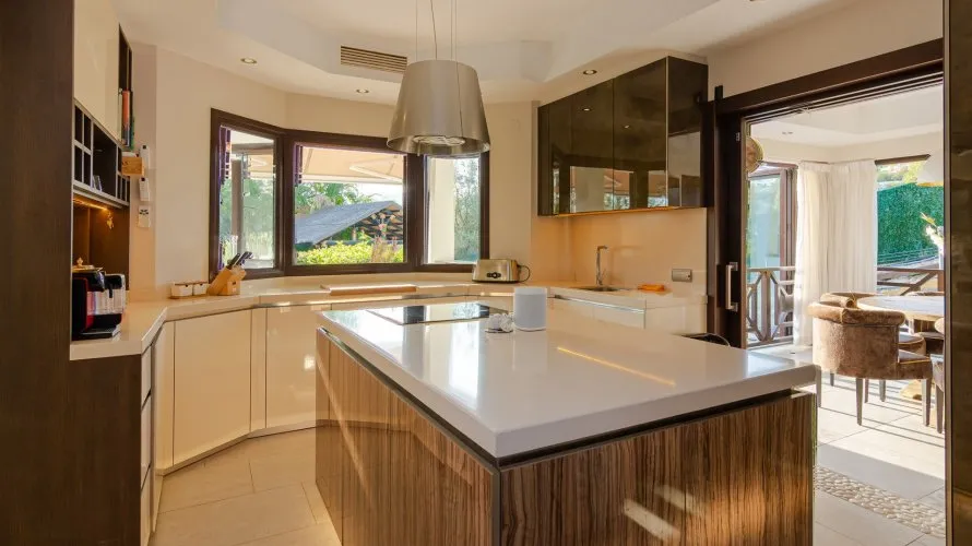 Villa de 5 dormitorios en Marbella, Spain No. 262 № 6