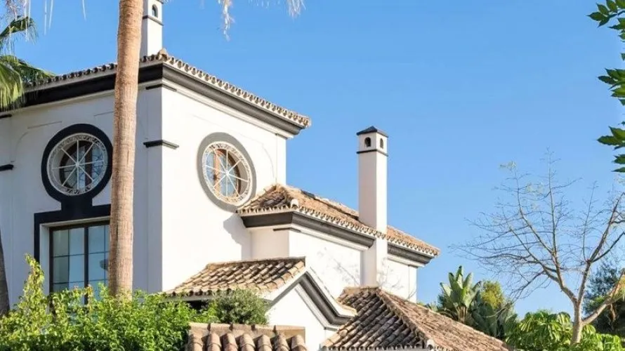 Villa de 5 dormitorios en Marbella, Spain No. 245 № 6