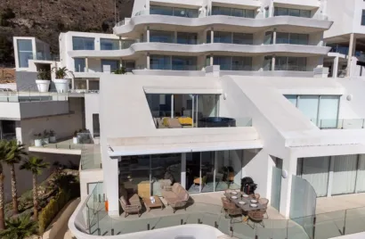 Dúplex de 3 dormitorios en Benalmádena, Spain No. 598