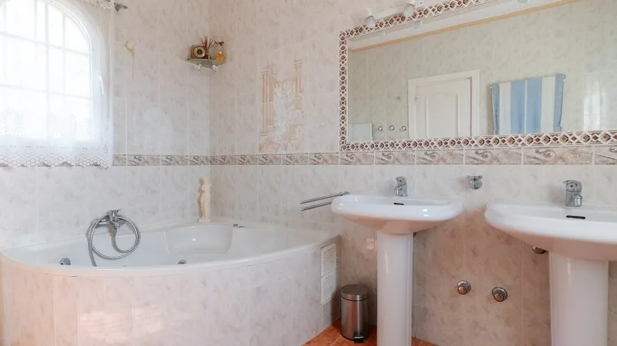 Сasa de 2 dormitorios en Manilva, Spain No. 506 № 24