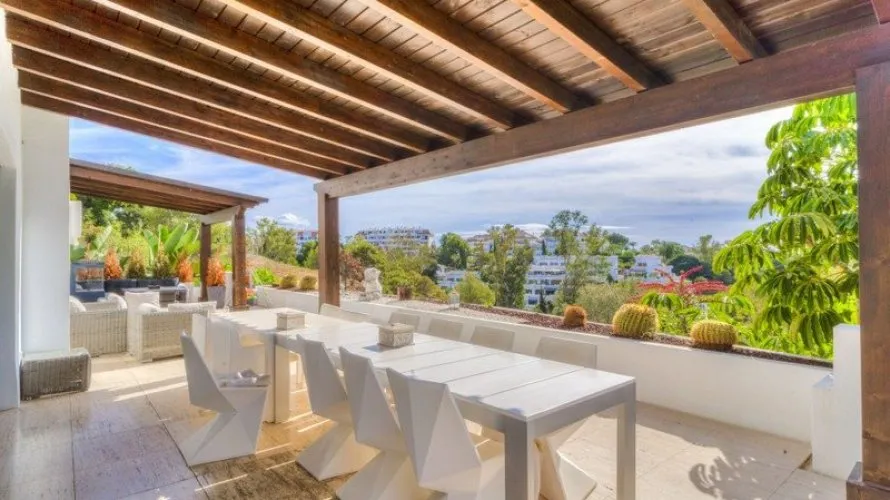Villa de 5 dormitorios en Marbella, Spain No. 527 № 22