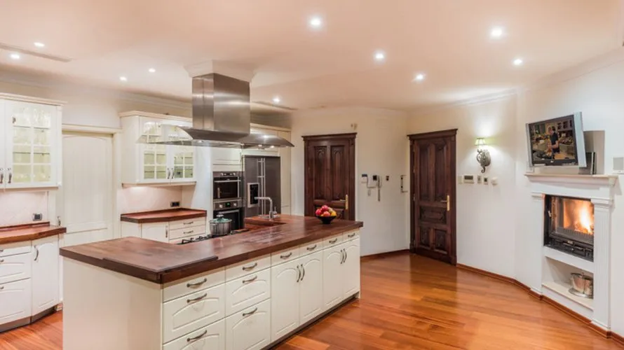 Villa de 8 dormitorios en Nueva Andalucía, Spain No. 390