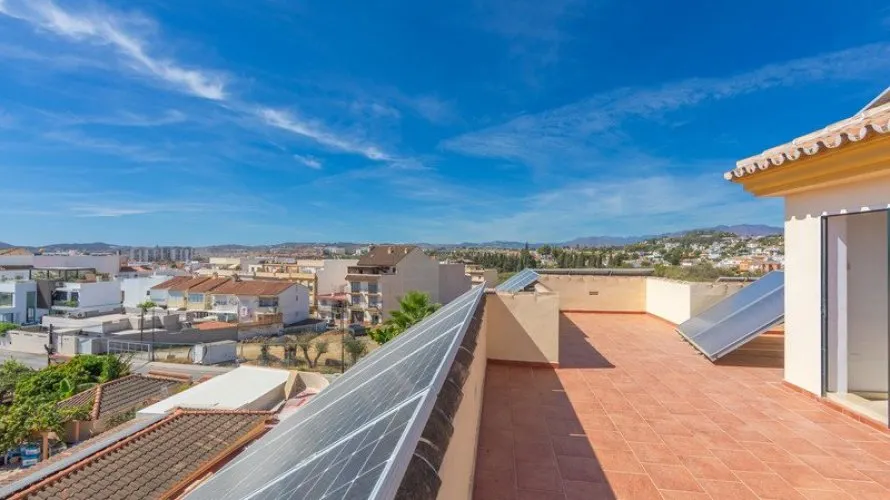 Villa de 4 dormitorios en Las Lagunas, Spain No. 475 № 11