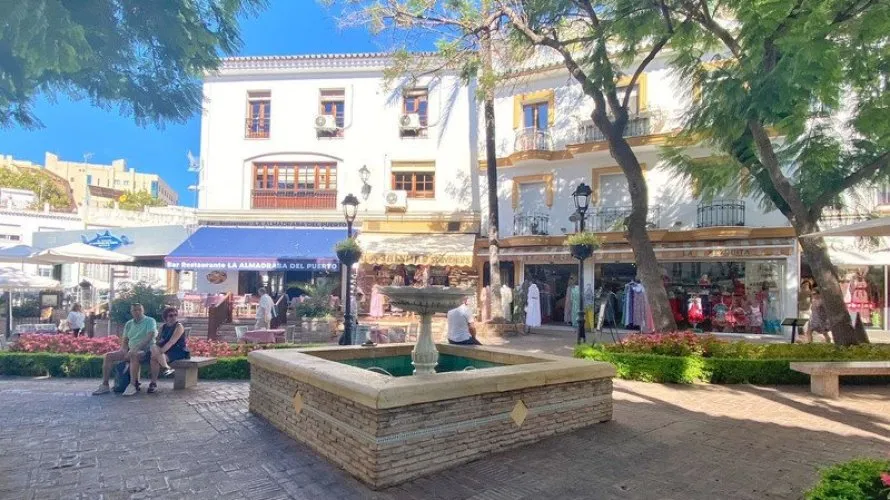 Dúplex de 3 dormitorios en Marbella, Spain No. 502 № 1