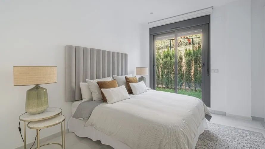 Apartamento de 3 dormitorios en Marbella, Spain No. 150 № 14