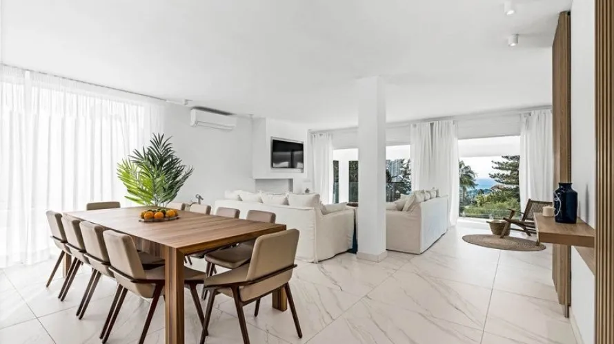 Villa de 5 dormitorios en Marbella, Spain No. 531 № 8